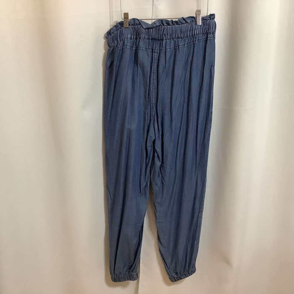 Zenana Jogger Pants Women’s Size Large Denim Blue Loose fit Elastic Waist